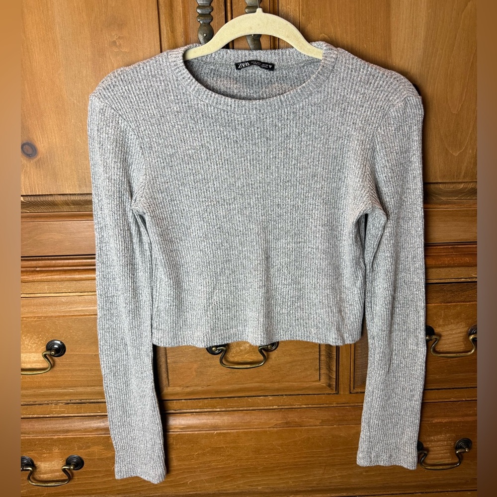 Zara Light Gray Ribbed Cropped Long-Sleeve Top